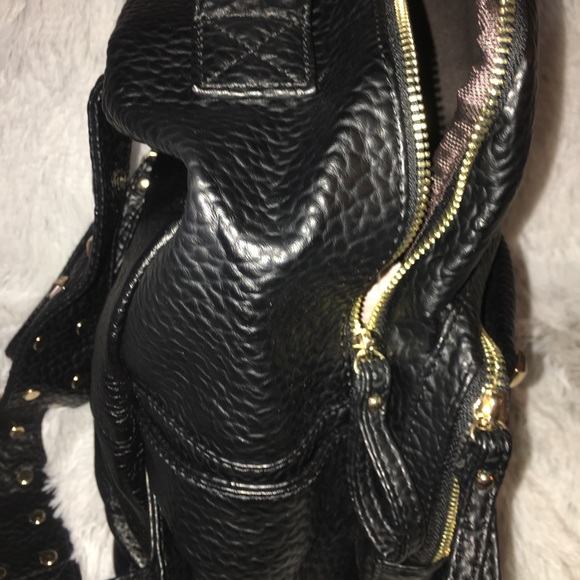 Backpack - Picture 3 of 4